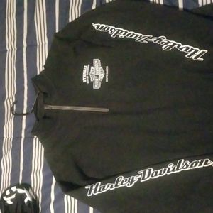 Harley-Davidson sweatshirt